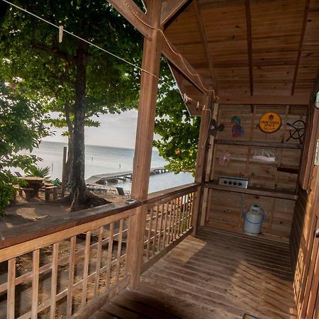 Blue Island Divers Casita Azul Villa Sandy Bay Exterior photo